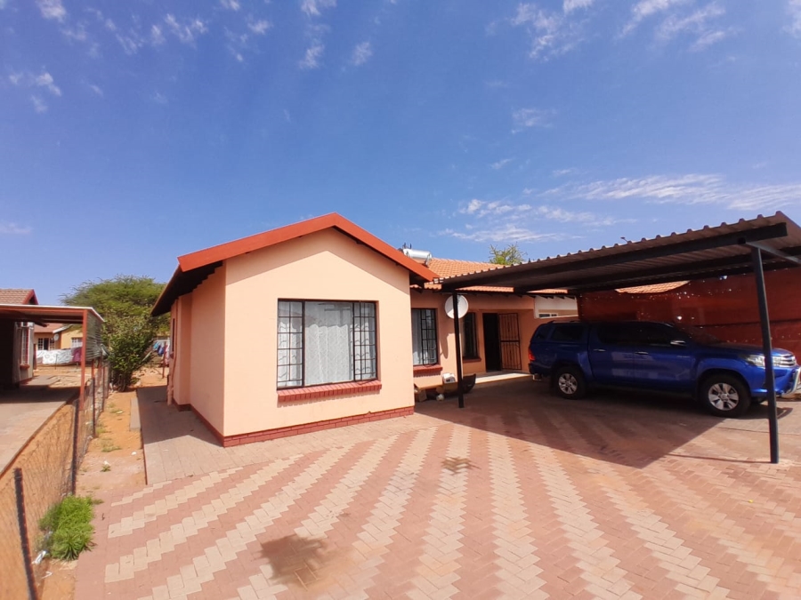To Let 3 Bedroom Property for Rent in Kathu Northern Cape
